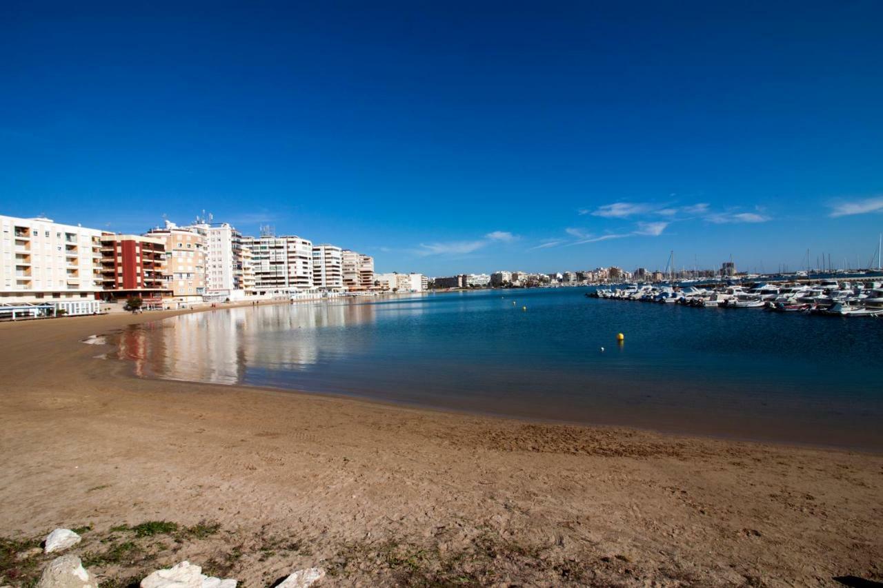 El Apartamento De Maria Jose Apartman Torrevieja Kültér fotó